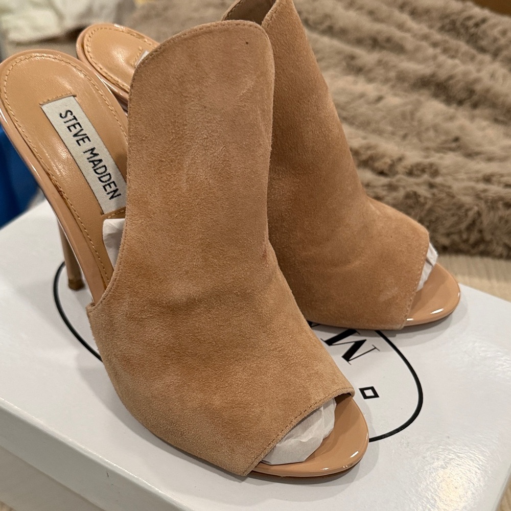 Steve Madden Camel Suede Heeled Mules - Picture 5 of 6